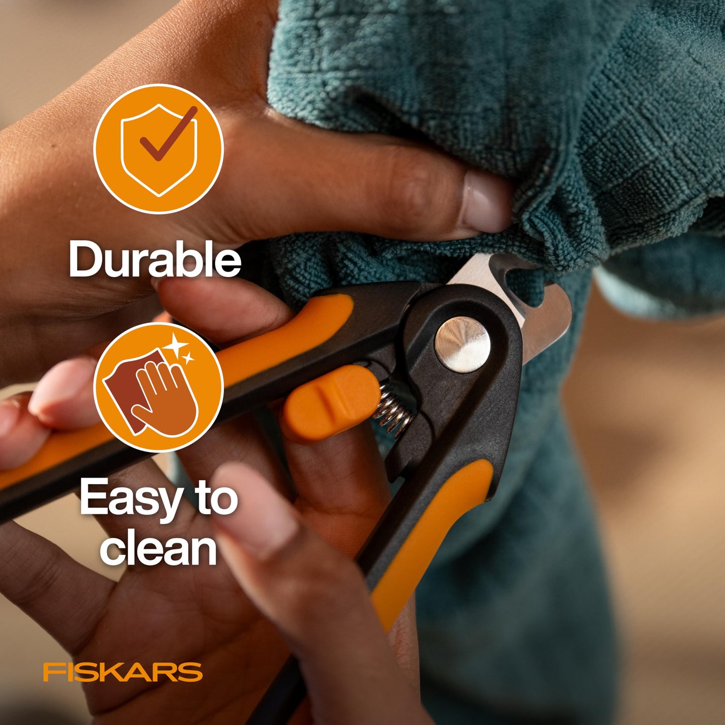 Fiskars Pet Large Nail Clippers. Chosen for real quality, fits naturally into modern pet homes.