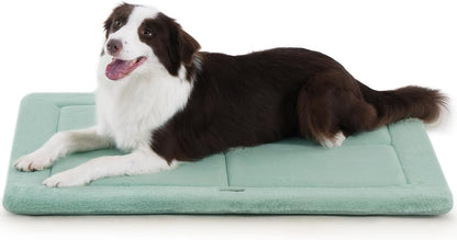 Made4Pets Dog Crate Pad Bed for Large Dogs, Washable & Reversible, Anti-Slip Kennel Mat for Cozy Sleeping, Soft Fluffy Dog Bed for Indoor & Outdoor Use, 36"x27", Green