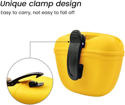 AUDWUD Silicone Dog Treat Pouch,Clip on Portable Training Container,Convenient Magnetic Buckle Closing and Waist Clip,No BPA