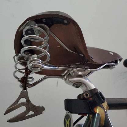 UNISTRENGH English Vintage Bicycle Saddle Touring City Saddle Comfortable Comfort Leather Bicycle Seat with Spring Rivets for Women Men