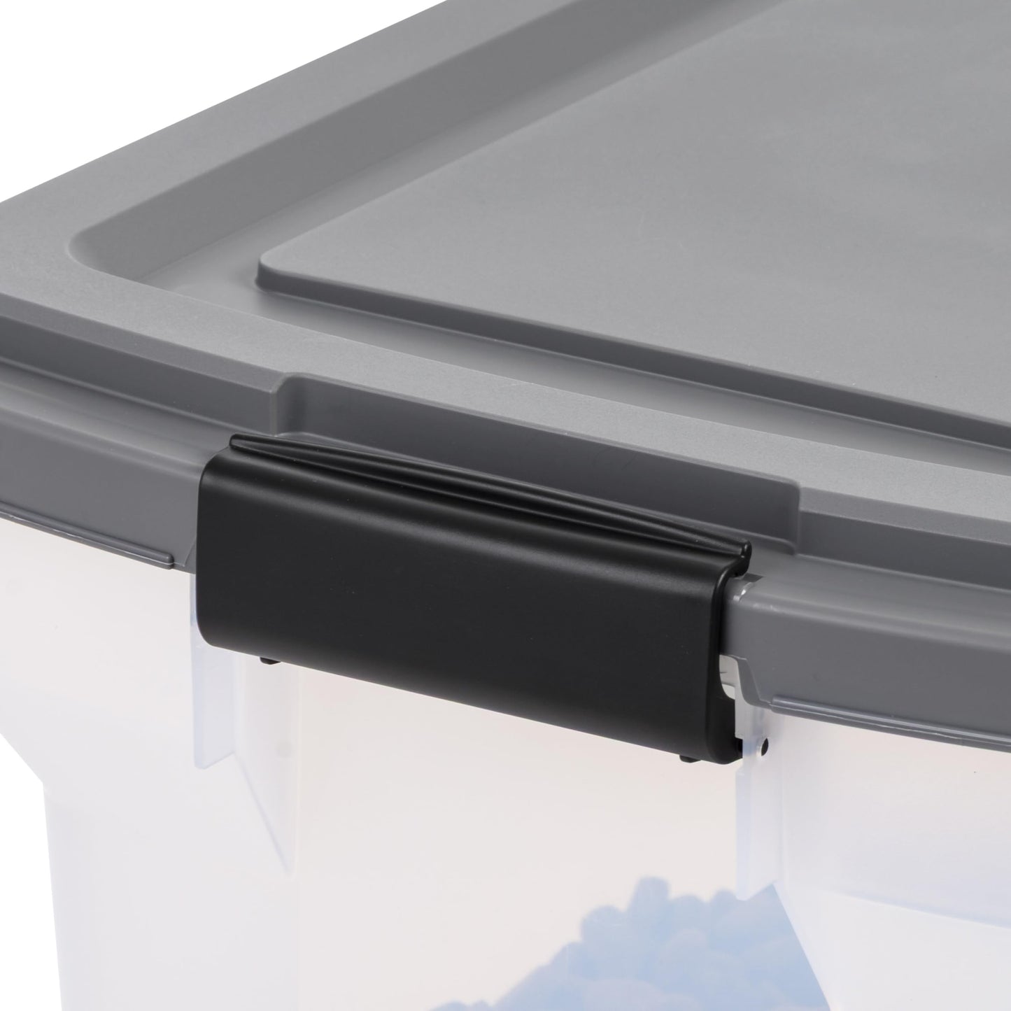 IRIS USA Dog Food Storage Container. Chosen for real quality, fits naturally into modern pet homes.
