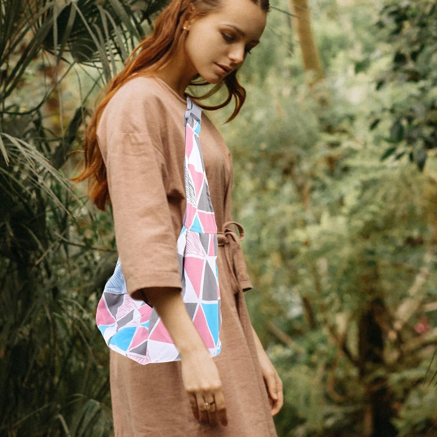 BESPORTBLE Adjustable Reptile Sling Bag for Bearded Dragons - Breathable Pet Carrier with Shoulder Strap for Travel, Hiking, and Outdoor Adventures, 25.59 X 7.87 X 5.90 Inches