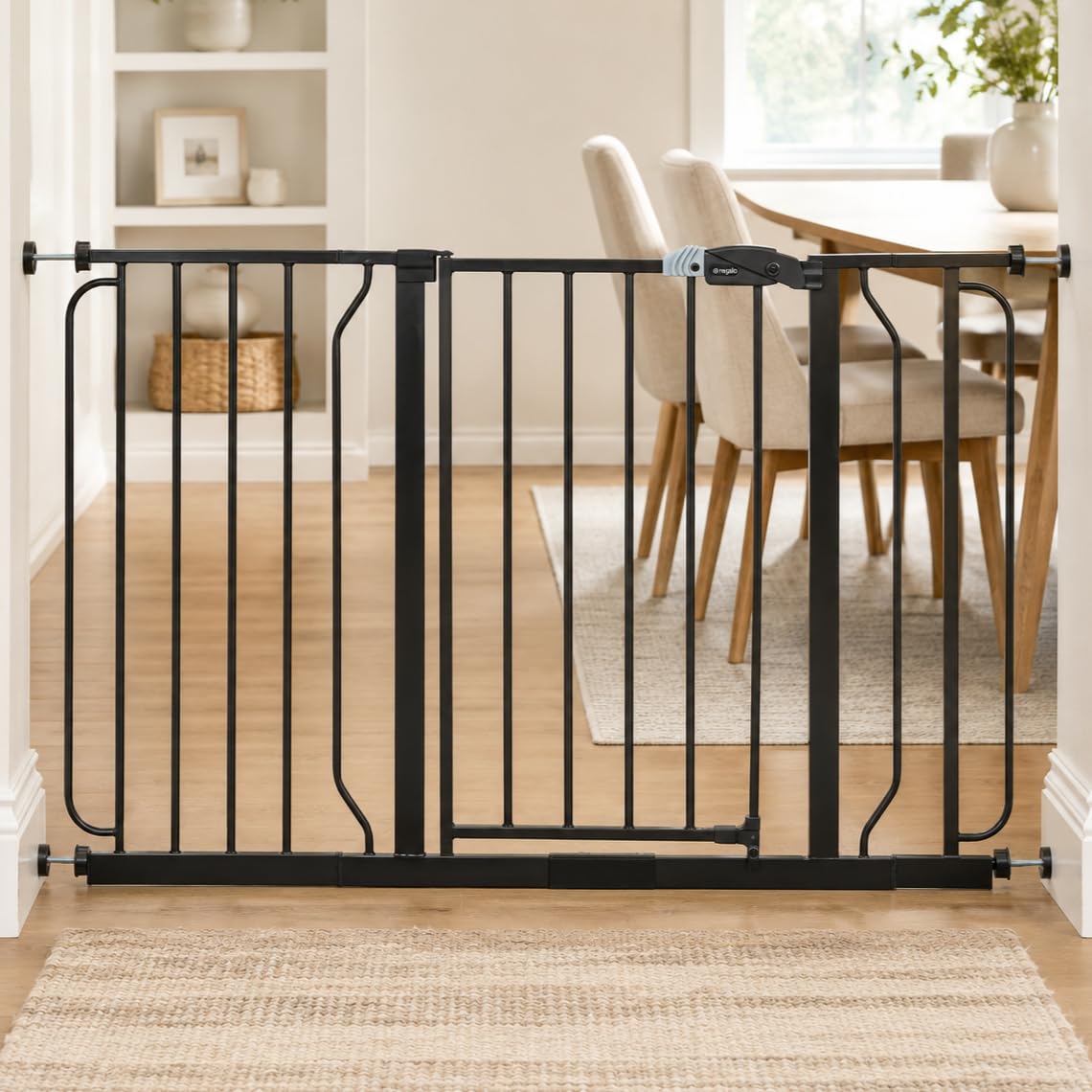 Regalo Safety 29". Chosen for real quality, fits naturally into modern pet homes.