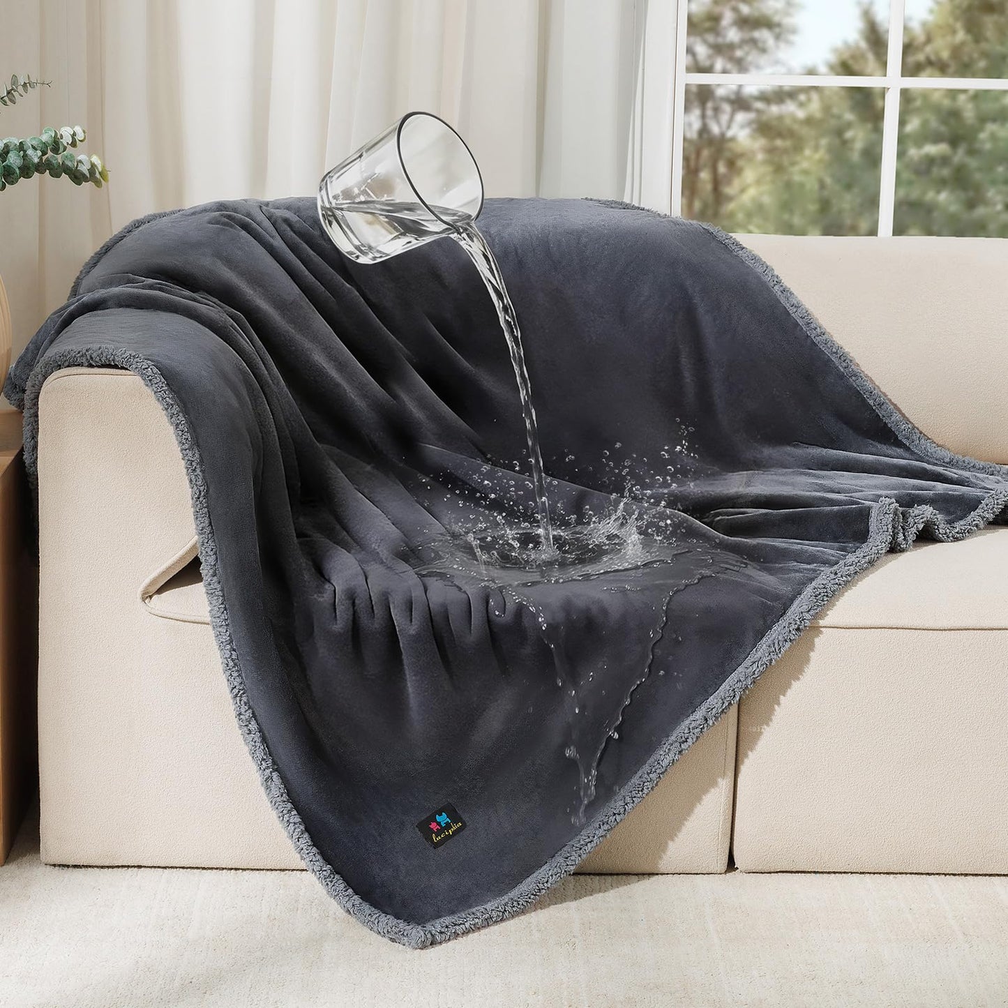 Luciphia Waterproof Pet Blanket. Chosen for real quality, fits naturally into modern pet homes.