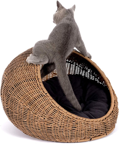 D+GARDEN Wicker Cat Bed Dome for Medium Indoor Cats - a Covered Cat Hideaway Hut of Faux Rattan Houses Pets in Dome Basket, Washable