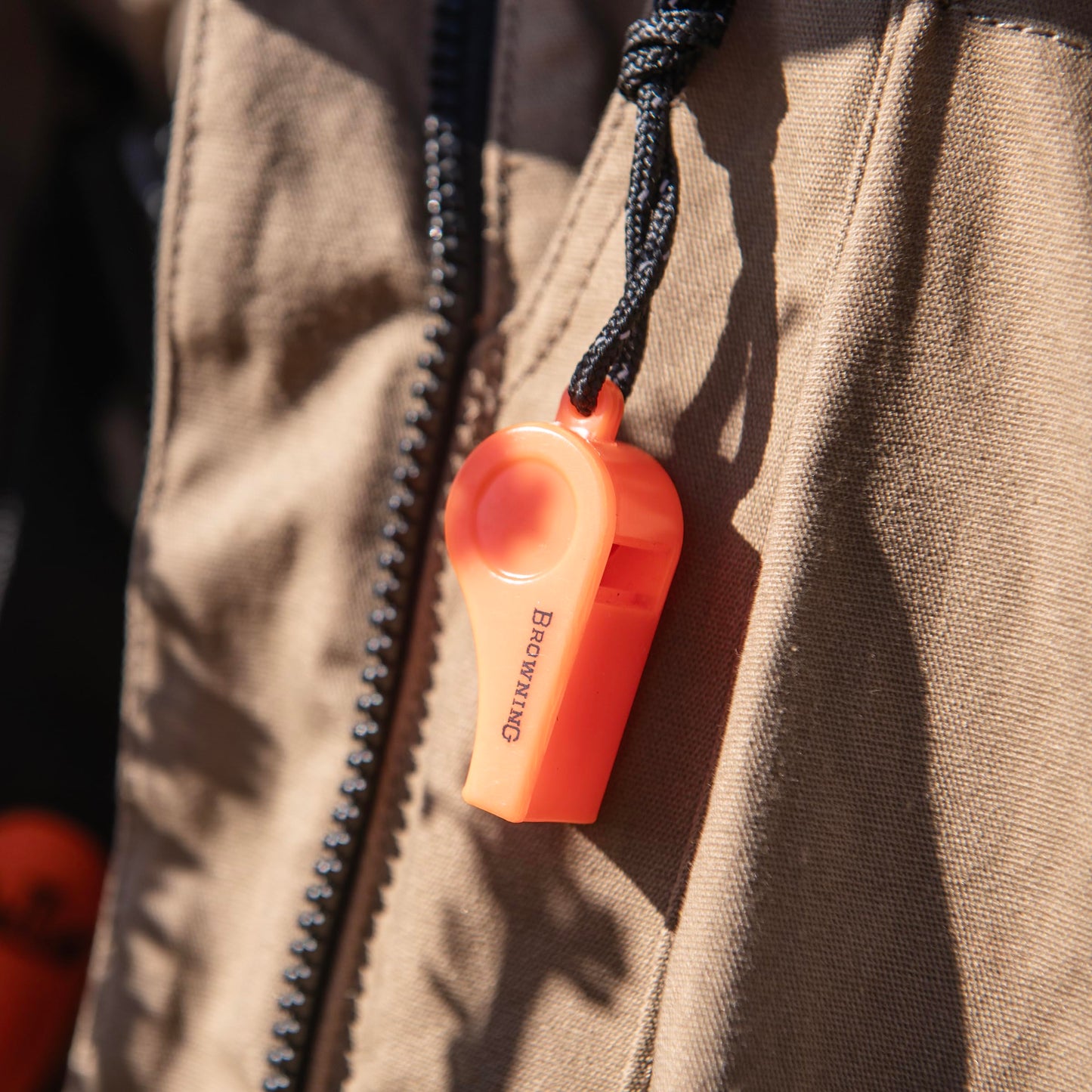 Browning Dog Whistle Blaze. Chosen for real quality, fits naturally into modern pet homes.