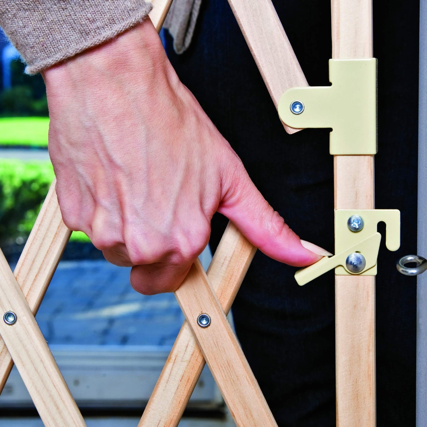 Evenflo Expansion Walk. Chosen for real quality, fits naturally into modern pet homes.