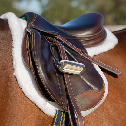 Equinavia Eidsvoll Close Contact English Saddle Pad | Horse Saddle Pad with Shock Absorbing Fleece Top | Hook & Loop Billet Straps, Secure Fit | Breathable for All Riding Styles