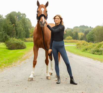 Equinavia Valkyrie Soft Ultra Fleece Padded Adjustable Breakaway Horse Halter - Black/Black - Warmblood