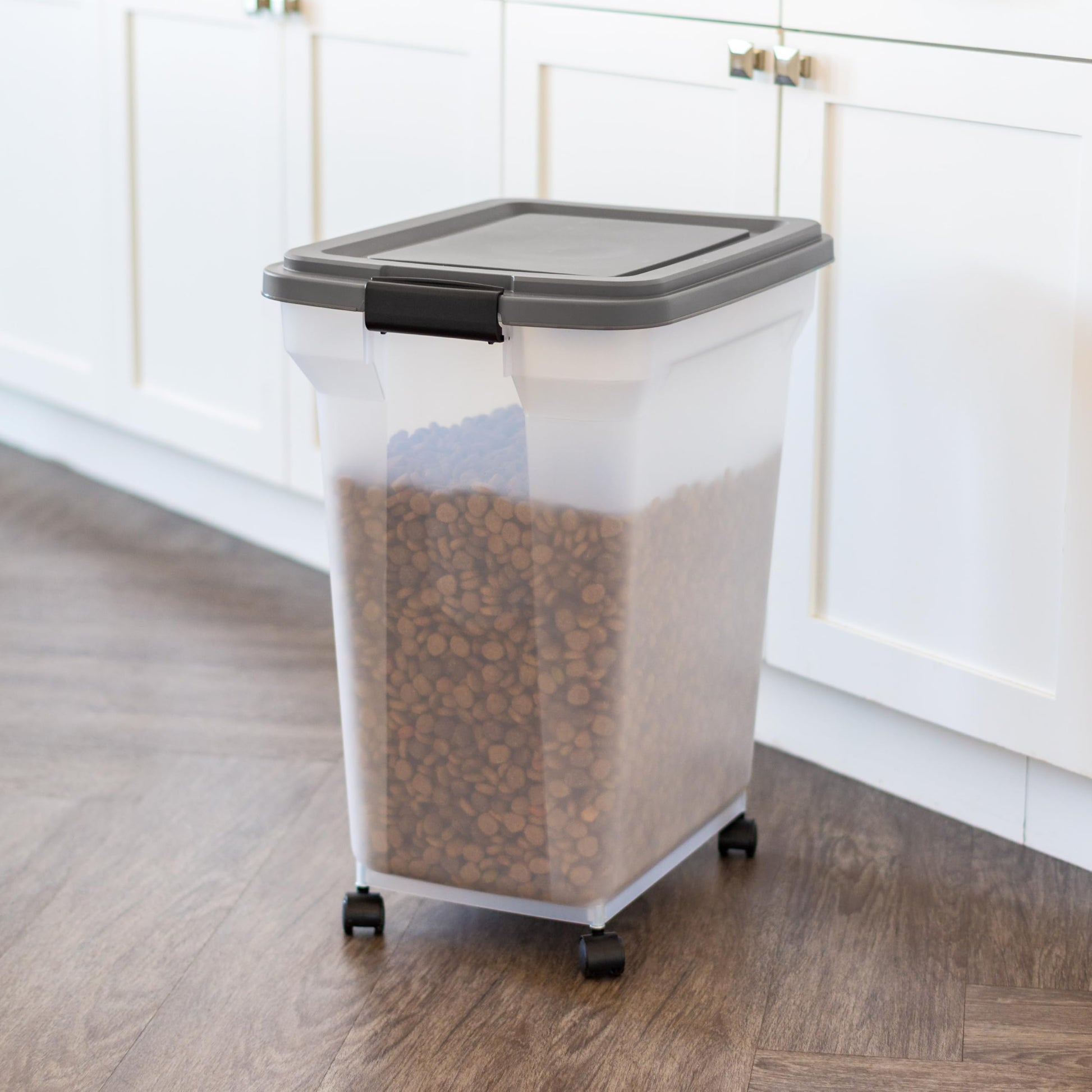 IRIS USA Dog Food Storage Container. Chosen for real quality, fits naturally into modern pet homes.