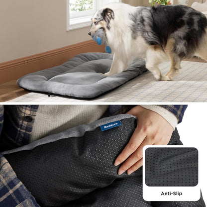 Bedsure Washable Dog Crate Pad for Medium Dogs, Anti-Slip Puppy Kennel Dog Bed for Crate - Ultra Soft Fleece Flat Thin Pet Mat (Not Chew Proof), Light Grey 29"x21"