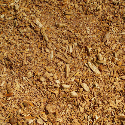 Premium Gold Wood Mulch for Landscaping, Gardens, Lawns, Potting Media, and Potted Plants (0.5 CF - 14 L - 15 QTS)